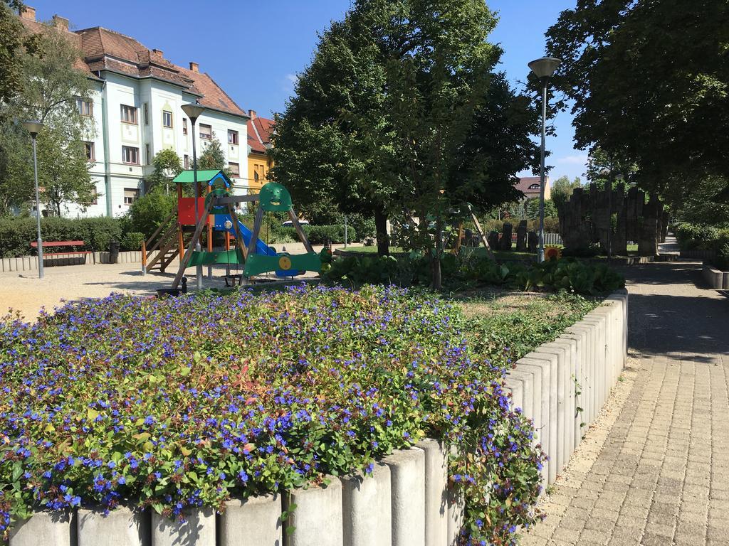 Rosmarinus Apartman Печ Екстер'єр фото